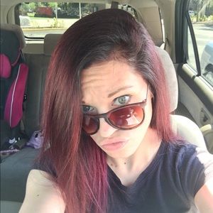 Meet your Posher, Kayla